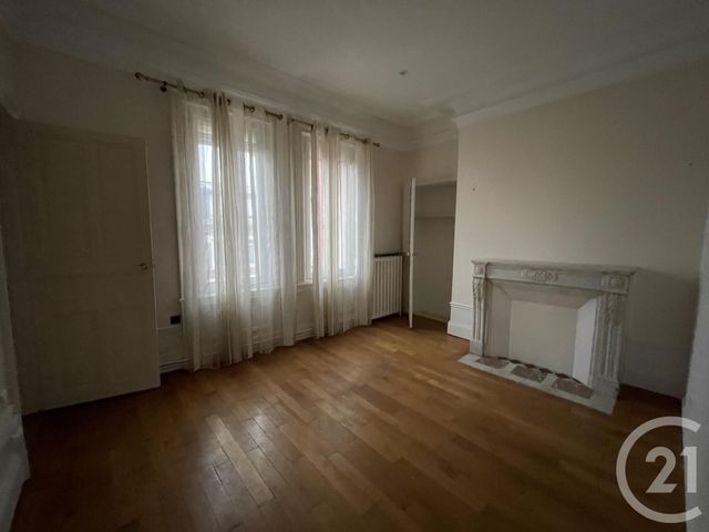 Afficher la photo en grand Appartement Duplex à vendre - 6 pièces - 150.0 m2 - ST QUENTIN - 02 - PICARDIE - Century 21 Faubourg D'Isle
