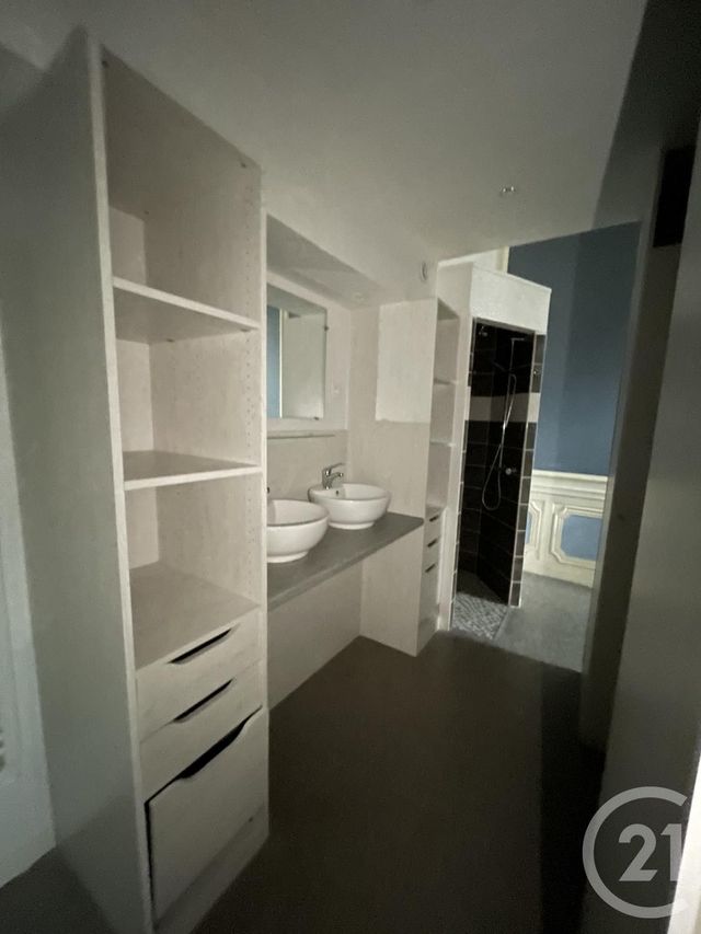 Afficher la photo en grand Appartement F3 à vendre - 4 pièces - 130.0 m2 - ST QUENTIN - 02 - PICARDIE - Century 21 Faubourg D'Isle
