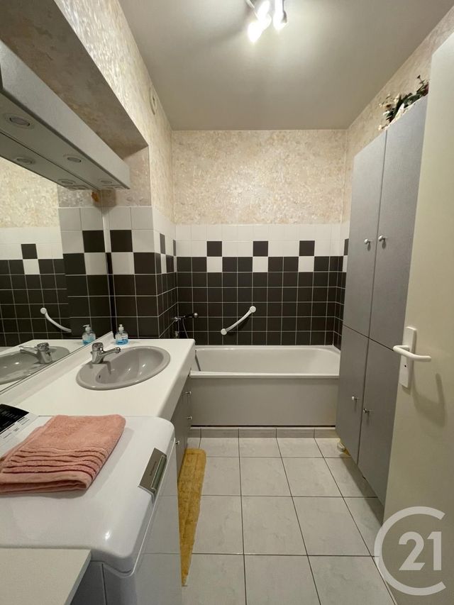 Afficher la photo en grand Appartement F6 à vendre - 6 pièces - 101.0 m2 - ST QUENTIN - 02 - PICARDIE - Century 21 Faubourg D'Isle