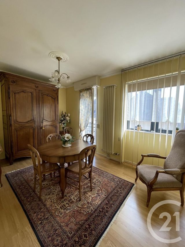 Afficher la photo en grand Appartement F6 à vendre - 6 pièces - 101.0 m2 - ST QUENTIN - 02 - PICARDIE - Century 21 Faubourg D'Isle