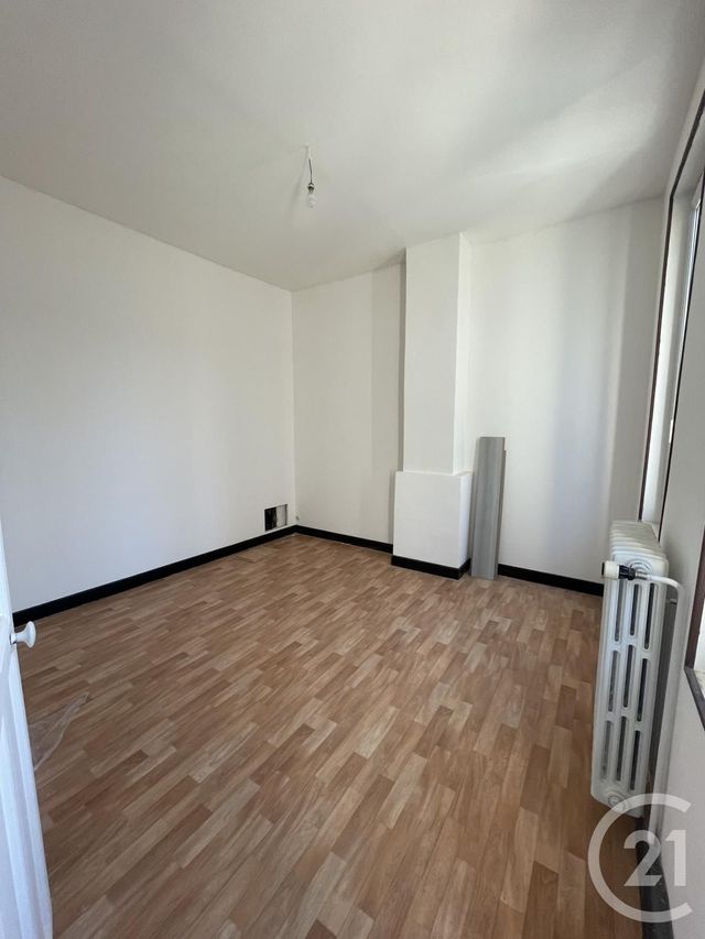 Afficher la photo en grand Appartement F4 à vendre - 4 pièces - 112.0 m2 - ST QUENTIN - 02 - PICARDIE - Century 21 Faubourg D'Isle