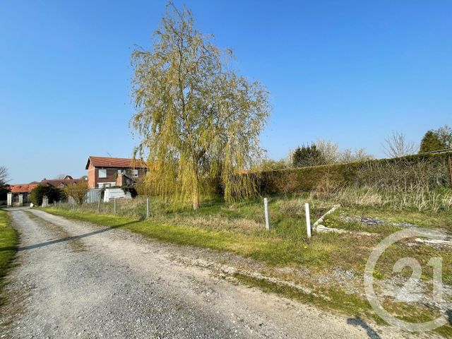 Afficher la photo en grand terrain à vendre - 371.0 m2 - PONTRU - 02 - PICARDIE - Century 21 Faubourg D'Isle