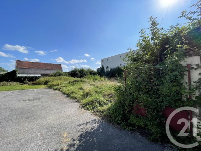 Afficher la photo en grand terrain à vendre - 628.0 m2 - ST QUENTIN - 02 - PICARDIE - Century 21 Faubourg D'Isle