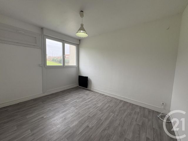Appartement T3 à louer - 4 pièces - 70.0 m2 - ST QUENTIN - 02 - PICARDIE - Century 21 Faubourg D'Isle