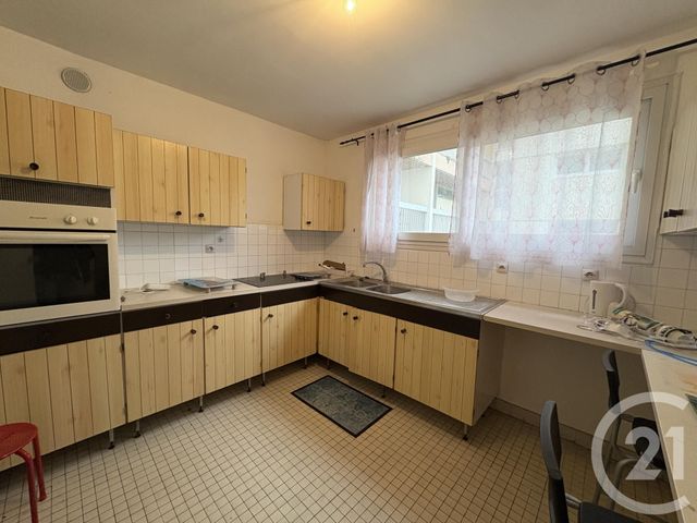 Appartement T3 à louer - 4 pièces - 70.0 m2 - ST QUENTIN - 02 - PICARDIE - Century 21 Faubourg D'Isle