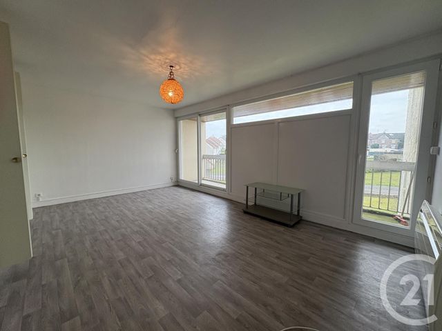 Appartement T3 à louer - 4 pièces - 70.0 m2 - ST QUENTIN - 02 - PICARDIE - Century 21 Faubourg D'Isle