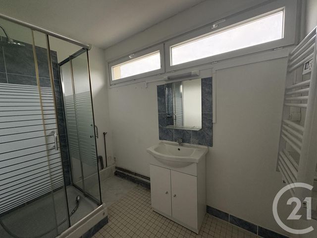 Appartement T3 à louer - 4 pièces - 70.0 m2 - ST QUENTIN - 02 - PICARDIE - Century 21 Faubourg D'Isle
