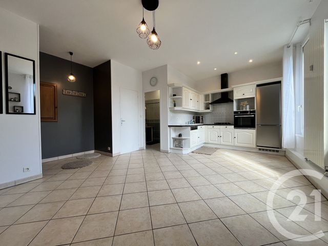 Appartement F3 à louer - 3 pièces - 52.53 m2 - ST QUENTIN - 02 - PICARDIE - Century 21 Faubourg D'Isle