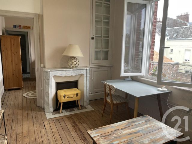 Appartement à louer - 5 pièces - 10.0 m2 - ST QUENTIN - 02 - PICARDIE - Century 21 Faubourg D'Isle
