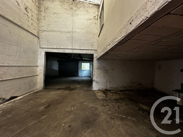 Afficher la photo en grand parking à louer - 350.0 m2 - ROUVROY - 02 - PICARDIE - Century 21 Faubourg D'Isle