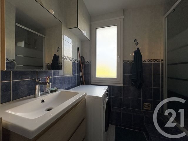 Afficher la photo en grand Appartement T3 à vendre - 3 pièces - 65.32 m2 - ST QUENTIN - 02 - PICARDIE - Century 21 Faubourg D'Isle