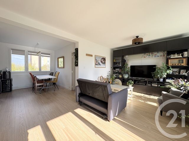 Afficher la photo en grand Appartement T3 à vendre - 3 pièces - 65.32 m2 - ST QUENTIN - 02 - PICARDIE - Century 21 Faubourg D'Isle