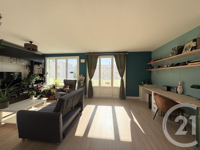 Afficher la photo en grand Appartement T3 à vendre - 3 pièces - 65.32 m2 - ST QUENTIN - 02 - PICARDIE - Century 21 Faubourg D'Isle