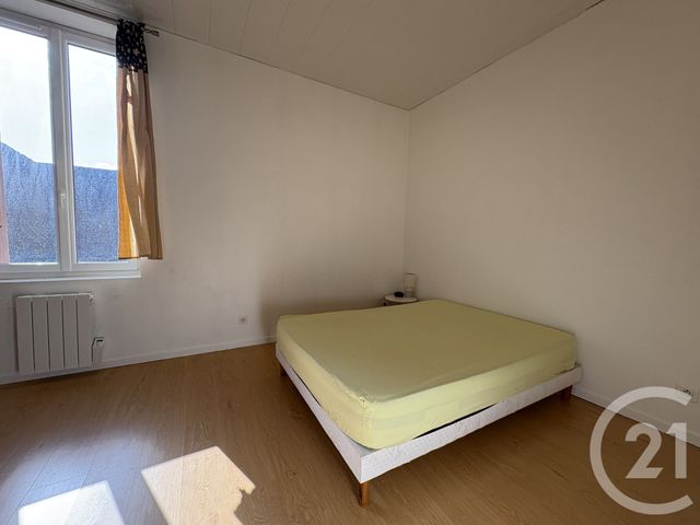 Afficher la photo en grand Appartement F2 à vendre - 2 pièces - 38.67 m2 - ST QUENTIN - 02 - PICARDIE - Century 21 Faubourg D'Isle