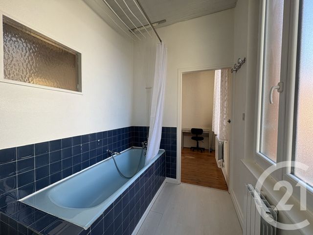 Afficher la photo en grand Appartement F2 à vendre - 2 pièces - 38.67 m2 - ST QUENTIN - 02 - PICARDIE - Century 21 Faubourg D'Isle