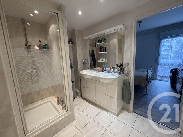 Appartement T3 à louer - 3 pièces - 81.0 m2 - ST QUENTIN - 02 - PICARDIE - Century 21 Faubourg D'Isle