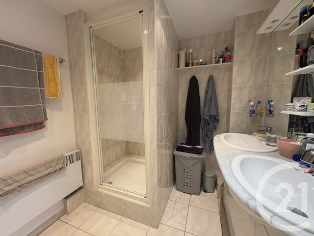 Appartement T3 à louer - 3 pièces - 81.0 m2 - ST QUENTIN - 02 - PICARDIE - Century 21 Faubourg D'Isle