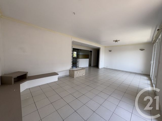 Appartement T3 à louer - 3 pièces - 81.0 m2 - ST QUENTIN - 02 - PICARDIE - Century 21 Faubourg D'Isle