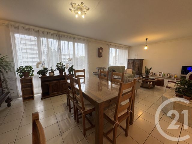 Appartement T3 à louer - 3 pièces - 81.0 m2 - ST QUENTIN - 02 - PICARDIE - Century 21 Faubourg D'Isle
