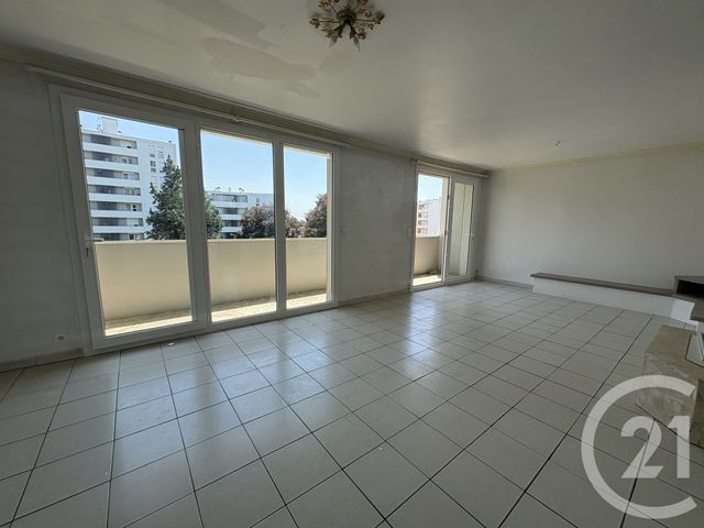Appartement T3 à louer - 3 pièces - 81.0 m2 - ST QUENTIN - 02 - PICARDIE - Century 21 Faubourg D'Isle