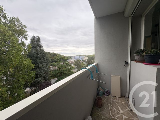 Appartement T3 à louer - 3 pièces - 81.0 m2 - ST QUENTIN - 02 - PICARDIE - Century 21 Faubourg D'Isle