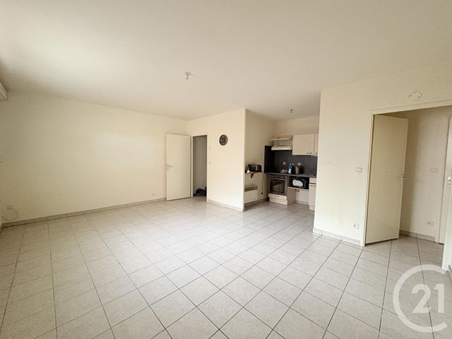 Afficher la photo en grand Appartement T2 à louer - 2 pièces - 50.5 m2 - ST QUENTIN - 02 - PICARDIE - Century 21 Faubourg D'Isle