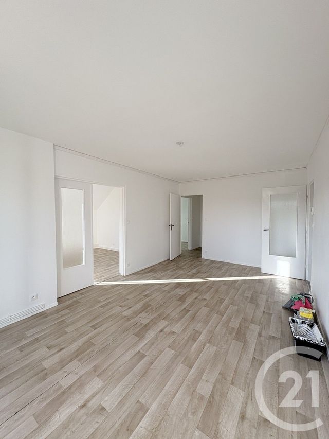 Appartement T3 à louer - 3 pièces - 63.25 m2 - ST QUENTIN - 02 - PICARDIE - Century 21 Faubourg D'Isle
