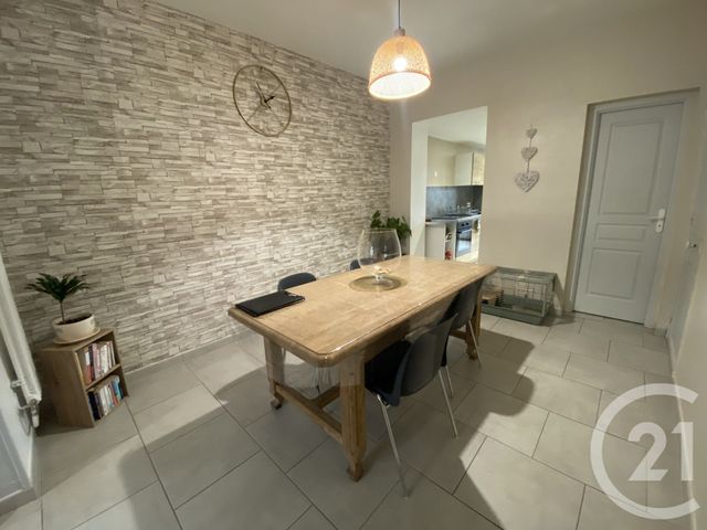 maison à louer - 4 pièces - 82.0 m2 - NEUVILLE ST AMAND - 02 - PICARDIE - Century 21 Faubourg D'Isle