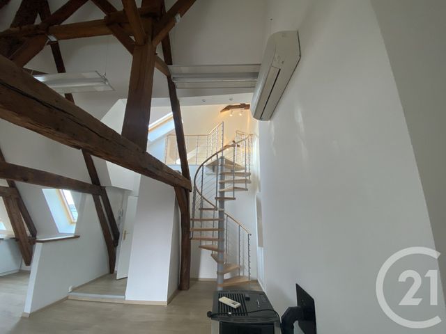 Appartement F3 à louer - 3 pièces - 80.28 m2 - ST QUENTIN - 02 - PICARDIE - Century 21 Faubourg D'Isle