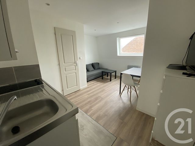 Appartement Studio à louer ST QUENTIN