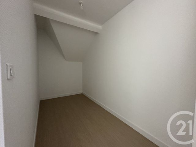 Appartement Duplex à louer - 6 pièces - 115.0 m2 - ST QUENTIN - 02 - PICARDIE - Century 21 Faubourg D'Isle