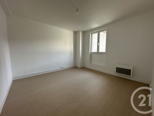 Appartement Duplex à louer - 6 pièces - 115.0 m2 - ST QUENTIN - 02 - PICARDIE - Century 21 Faubourg D'Isle