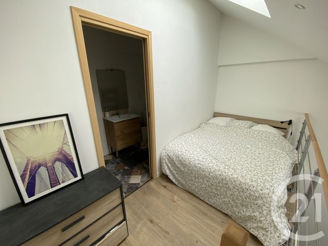 Appartement Duplex à louer - 2 pièces - 27.87 m2 - ST QUENTIN - 02 - PICARDIE - Century 21 Faubourg D'Isle