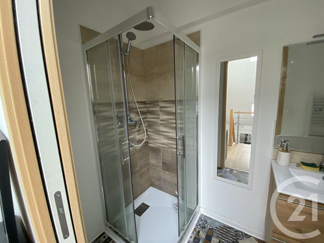 Appartement Duplex à louer - 2 pièces - 27.87 m2 - ST QUENTIN - 02 - PICARDIE - Century 21 Faubourg D'Isle