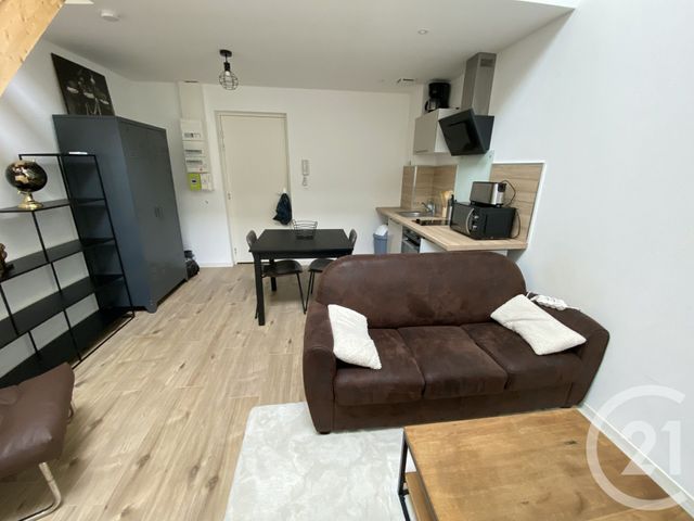 Appartement Duplex à louer - 2 pièces - 27.87 m2 - ST QUENTIN - 02 - PICARDIE - Century 21 Faubourg D'Isle