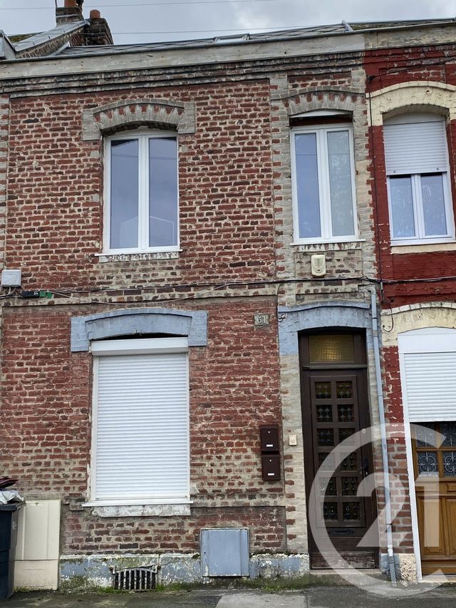 Appartement Duplex à louer - 2 pièces - 33.0 m2 - ST QUENTIN - 02 - PICARDIE - Century 21 Faubourg D'Isle