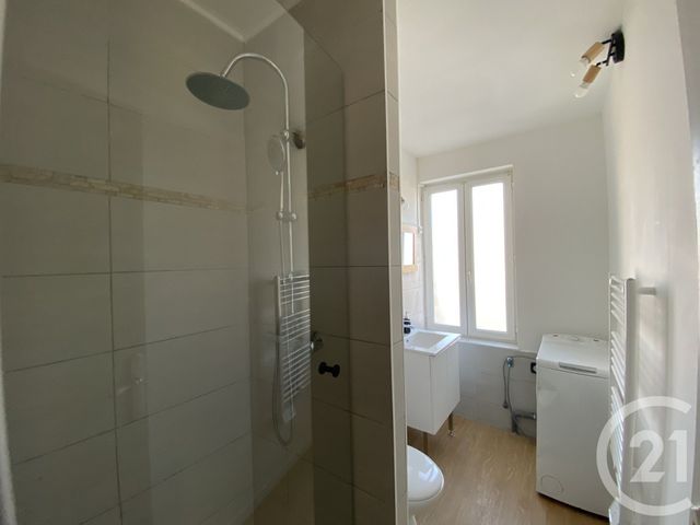 Appartement Duplex à louer - 2 pièces - 33.0 m2 - ST QUENTIN - 02 - PICARDIE - Century 21 Faubourg D'Isle