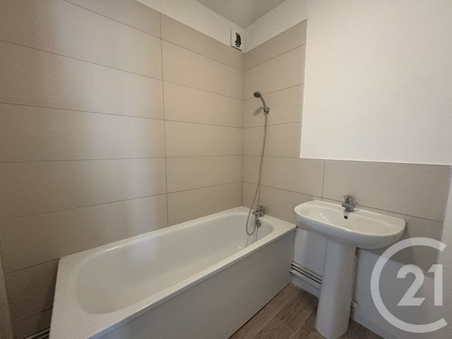 Appartement F3 à louer - 3 pièces - 71.0 m2 - GAUCHY - 02 - PICARDIE - Century 21 Faubourg D'Isle