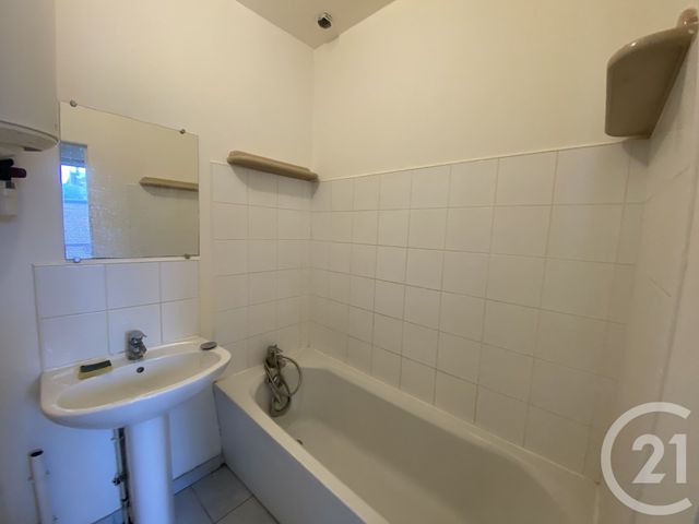 Appartement F2 bis à louer - 2 pièces - 48.0 m2 - ST QUENTIN - 02 - PICARDIE - Century 21 Faubourg D'Isle