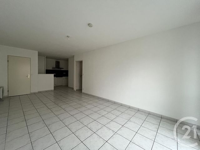 Appartement à louer - 2 pièces - 53.76 m2 - ST QUENTIN - 02 - PICARDIE - Century 21 Faubourg D'Isle