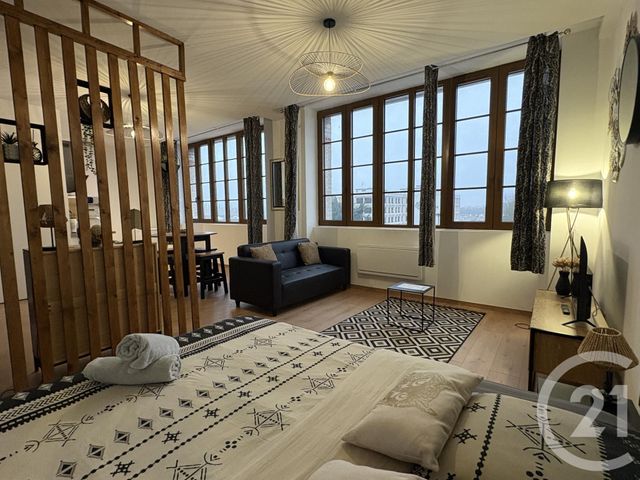 Appartement Studio à louer - 2 pièces - 40.0 m2 - ST QUENTIN - 02 - PICARDIE - Century 21 Faubourg D'Isle