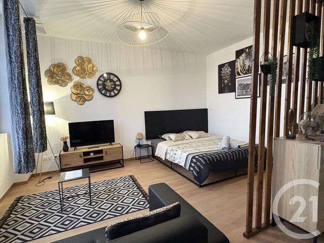 Appartement Studio à louer - 2 pièces - 40.0 m2 - ST QUENTIN - 02 - PICARDIE - Century 21 Faubourg D'Isle