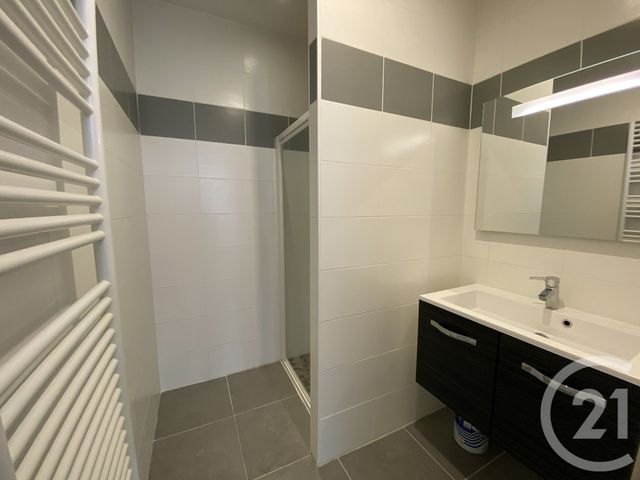 Appartement T3 à louer - 3 pièces - 61.51 m2 - ST QUENTIN - 02 - PICARDIE - Century 21 Faubourg D'Isle